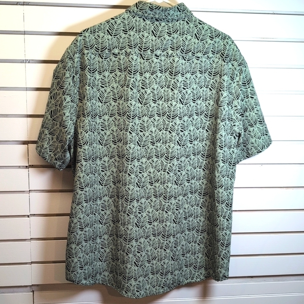 Visitor Premium 4-Way Stretch Short Sleeve Button Down Shirt Size XXL EUC - Picture 4 of 6